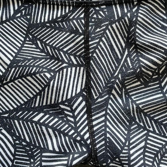 Sz8 Lululemon Wunder Under Pant in Banana Leaf White Black VGUC - Picture 14 of 15